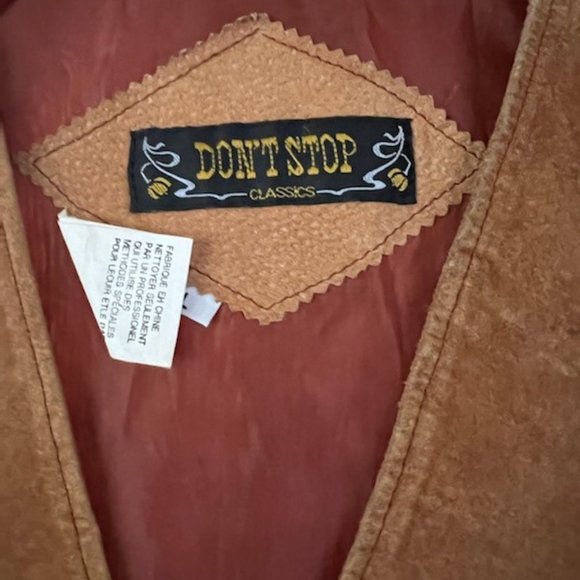 Don't Stop Classic Leather Vest - Picture 3 of 7